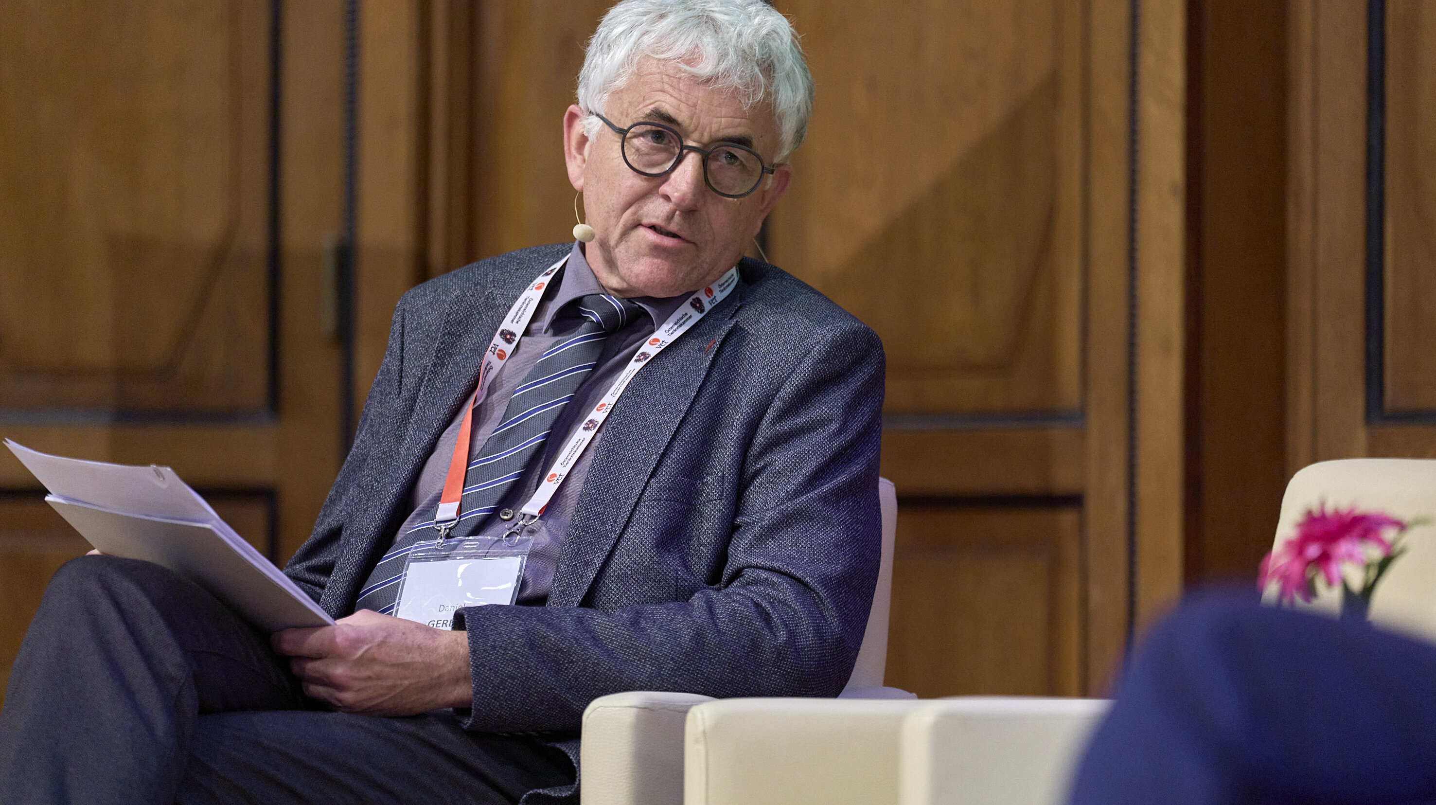 Daniel Gerber, Geschäftsführer GST, an der Podiumsdiskussion zum Thema «Zukunft der Veterinärbranche: Wirtschaftliche Herausforderungen und Chancen». (©MarkusWaches)